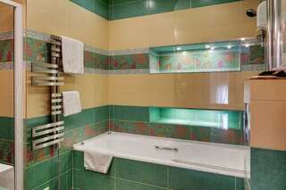 Гостиница Экотель Богородск Ногинск Люкс однокомнатный-11