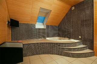 Гостиница Экотель Богородск Ногинск Люкс двухкомнатный с джакузи-9